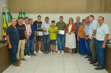 Foto - HOMENAGEM À DESPORTISTAS